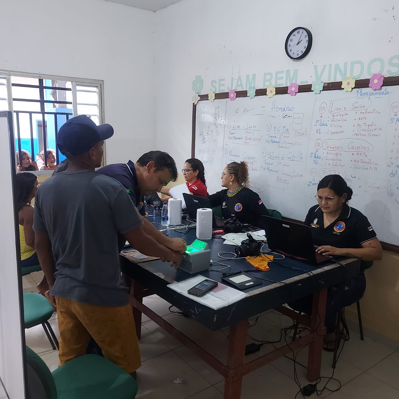 Mutirão de emissão da Carteira de Identidade acontece em 2 cidades no Amazonas