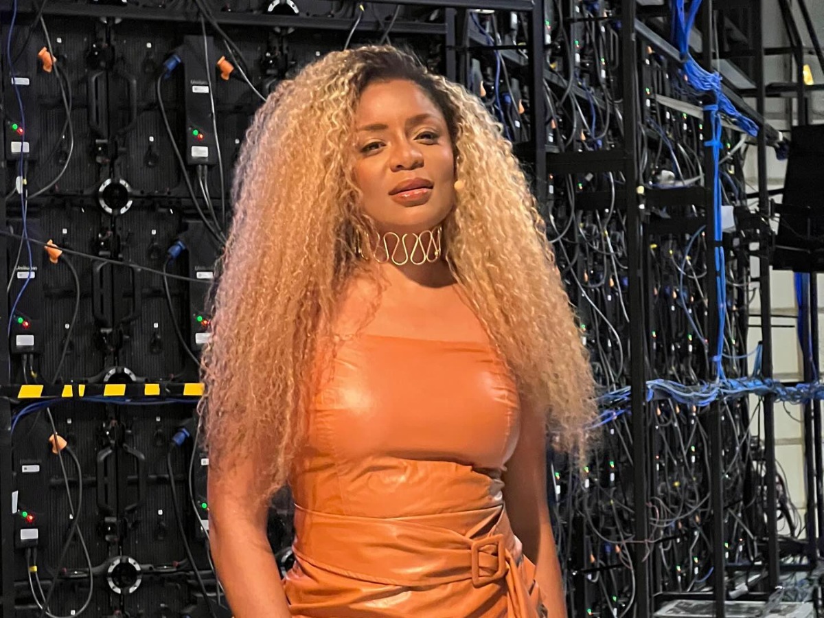 Médicos retiram 10 miomas de Cariúcha; cirurgia ultrapassa 6h