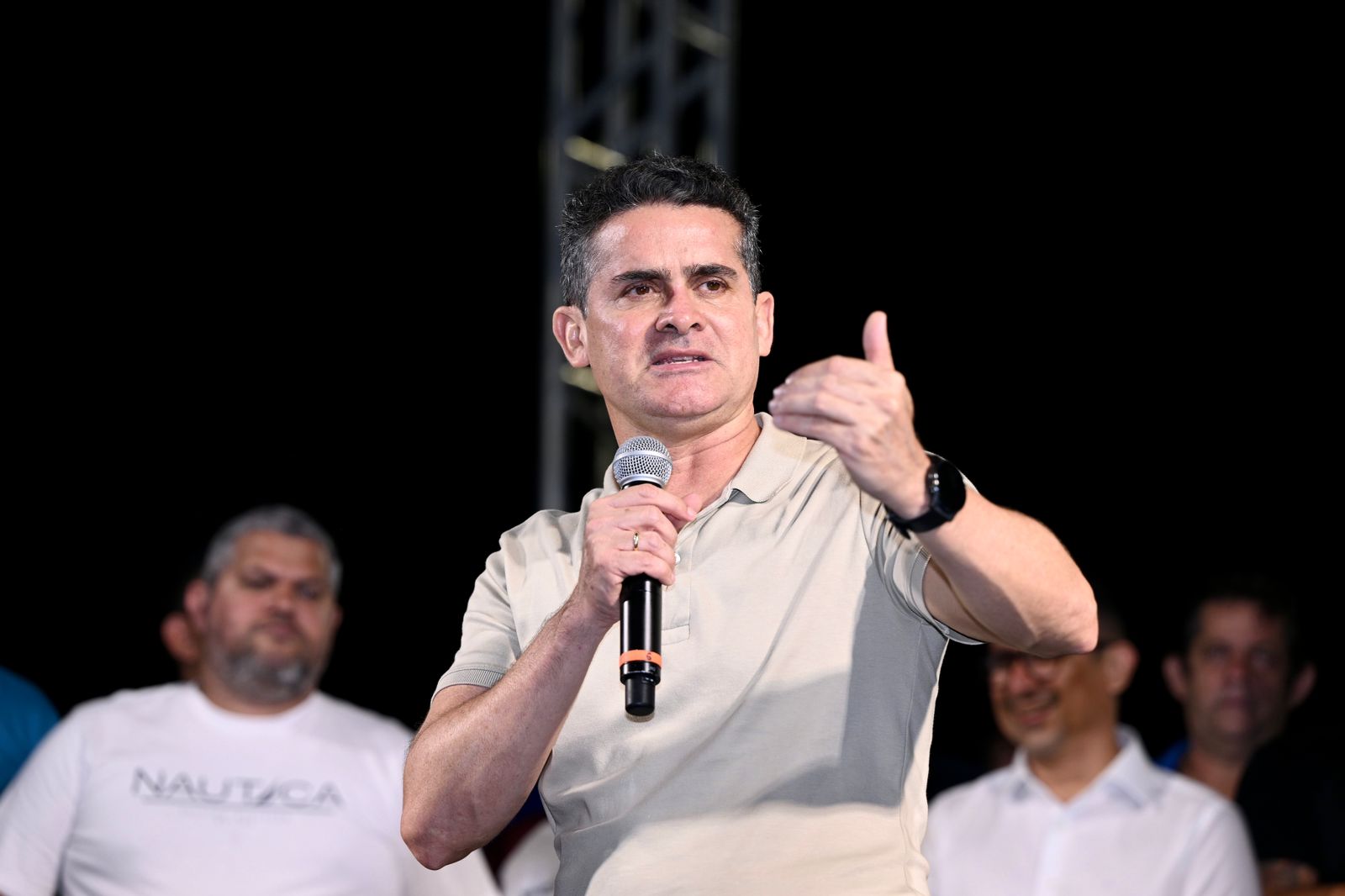 Eleitorado indeciso está migrando para David Almeida que se consolida em primeiro