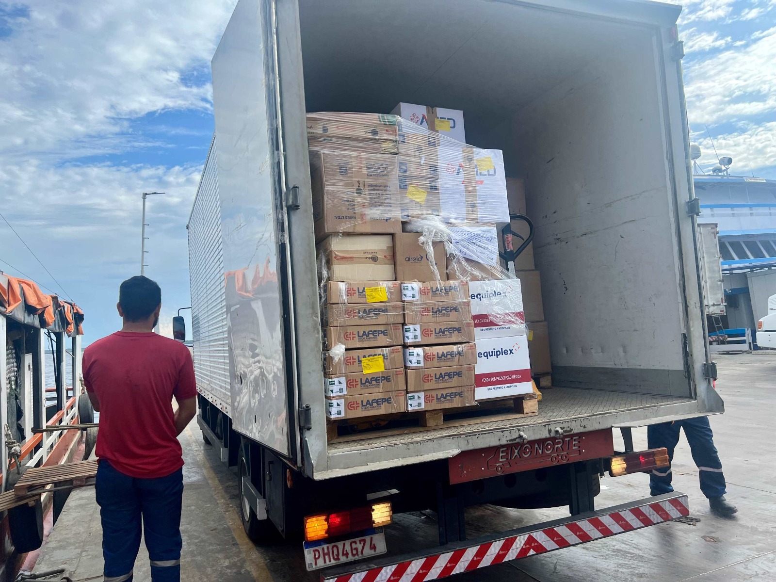 Calhas do Purus e Juruá recebem 45 toneladas de medicamentos devido à estiagem