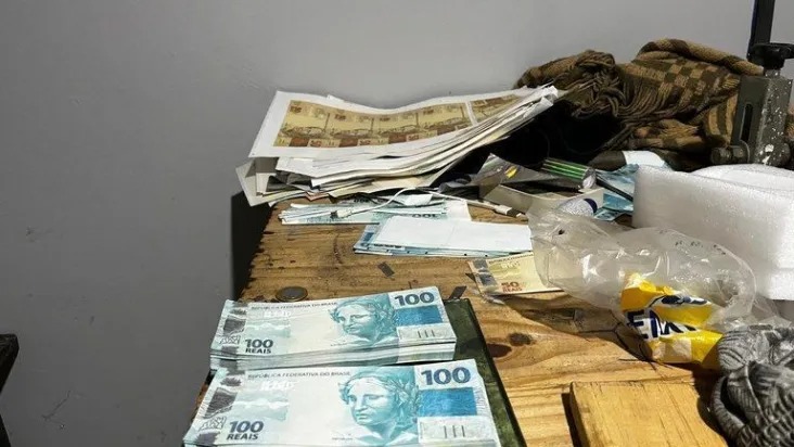 PF desarticula quadrilha que fabricava 50% das notas de reais falsas que circulam no Brasil