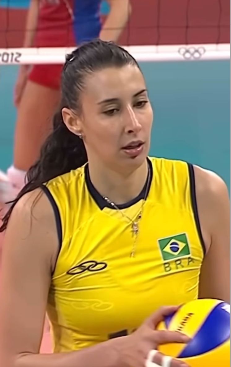 Em meio à polêmica, Sheilla deixa treinos da Seleção de vôlei e não vai a Paris