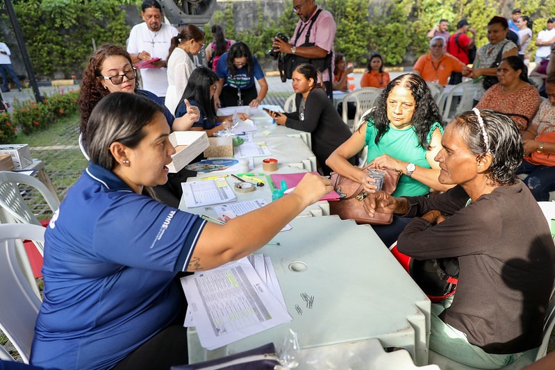 Famílias são beneficiadas com soluções habitacionais na Sharp e Manaus 2000