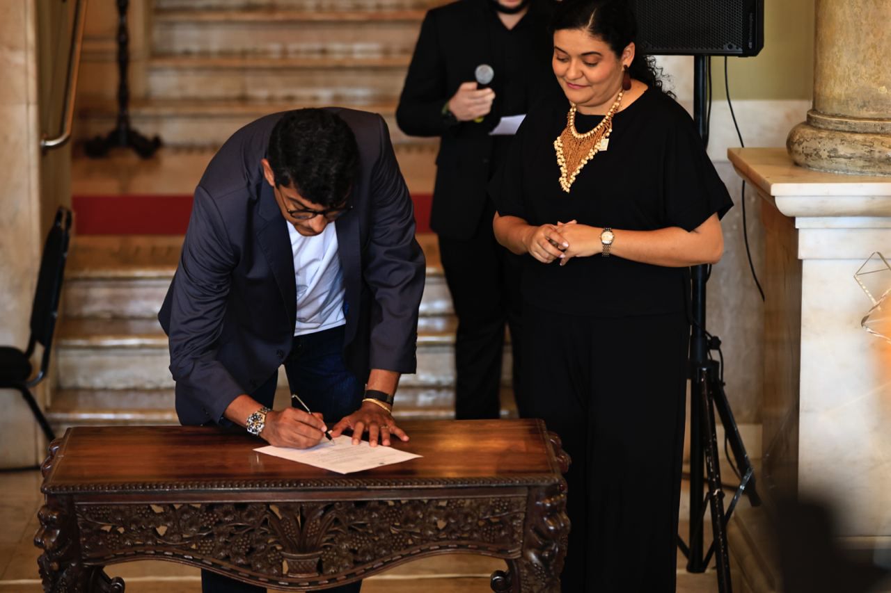 Governo e Iphan assinam termo para restauro do Teatro Amazonas