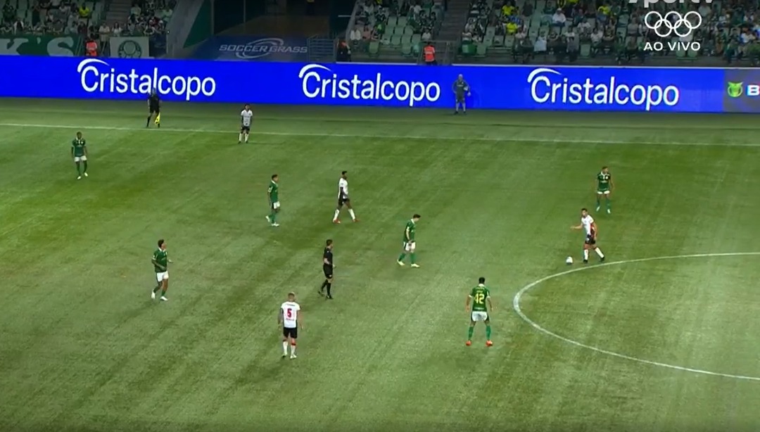 Palmeiras perde para o Vitória e se afasta da liderança