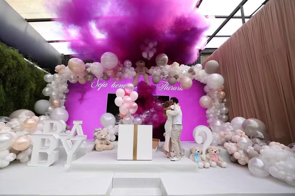 Duda Reis revela que está grávida de uma menina