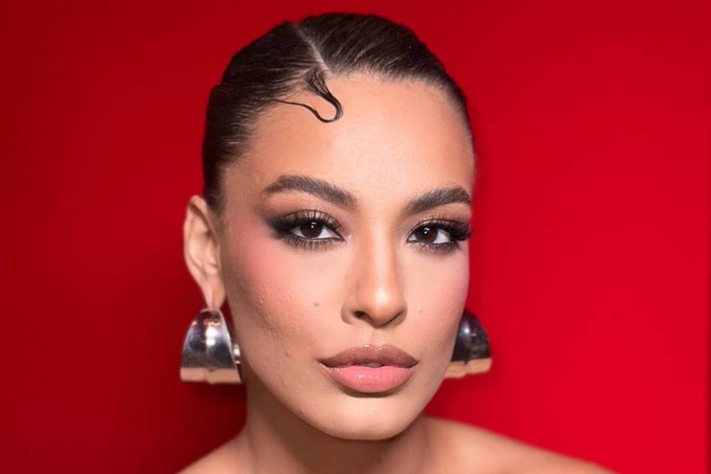 Globo renova contrato com ex-bbb Beatriz Reis 