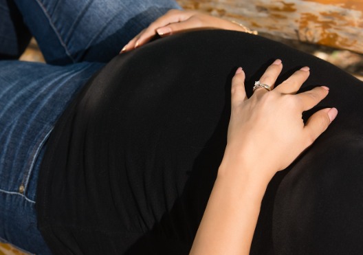 Homem mata companheira ao descobrir que ela estava grávida de outro