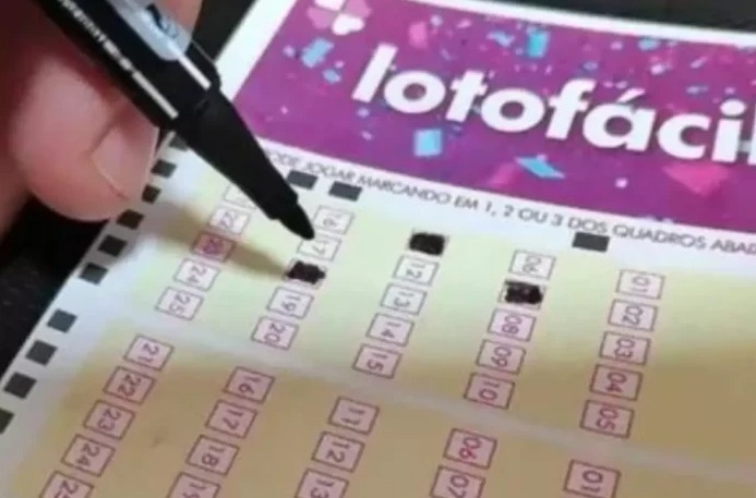 Aposta de Manaus acerta dezenas e leva prêmio de mais de meio milhão na Lotofácil 
