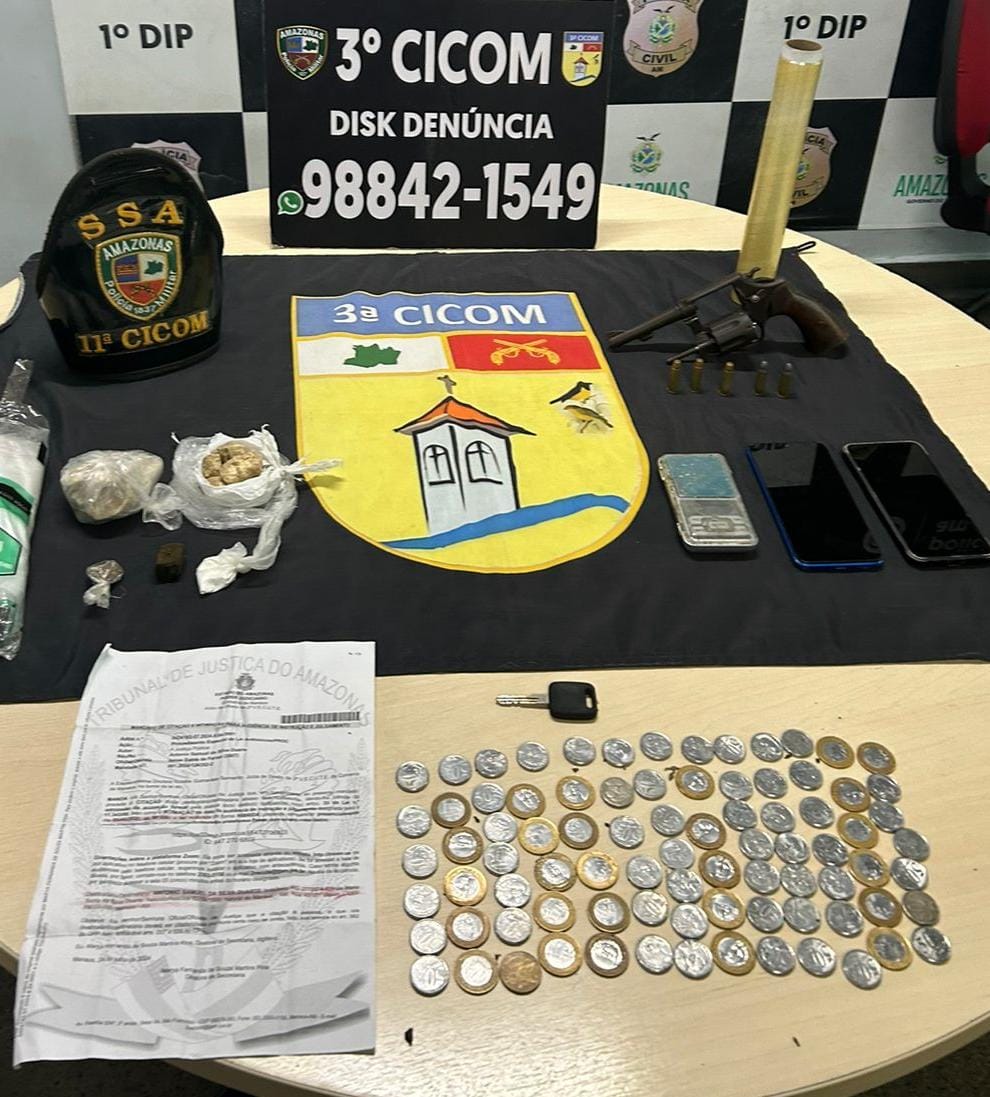 Homem é preso com drogas e arma em casa que funcionava como boca de fumo no Japiim