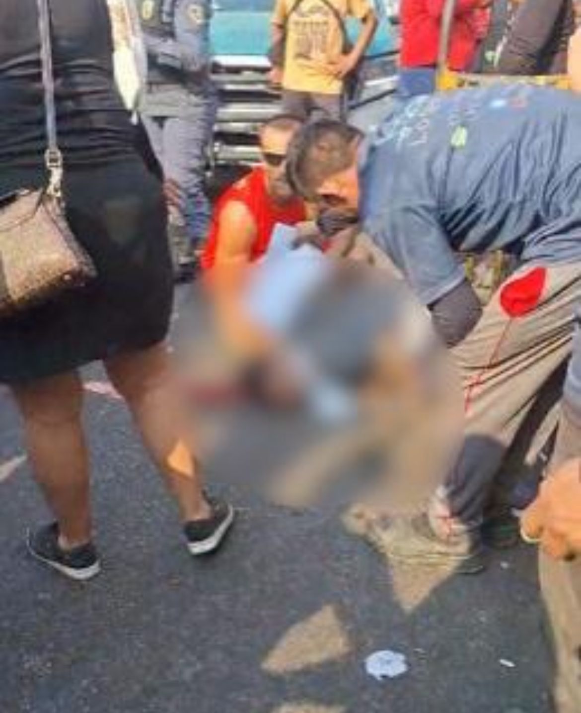 Homem é esfaqueado no pescoço durante briga na Manaus Moderna