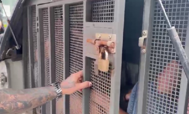 Envolvida em furto já tinha sido presa por ataque a viatura no Fórum Henoch Reis