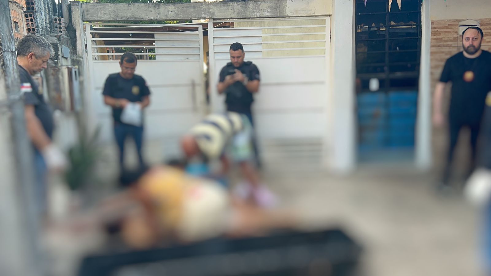 Facção oferecia R$ 10 mil por "cabeça" de homem morto com mais de 20 tiros no Aleixo