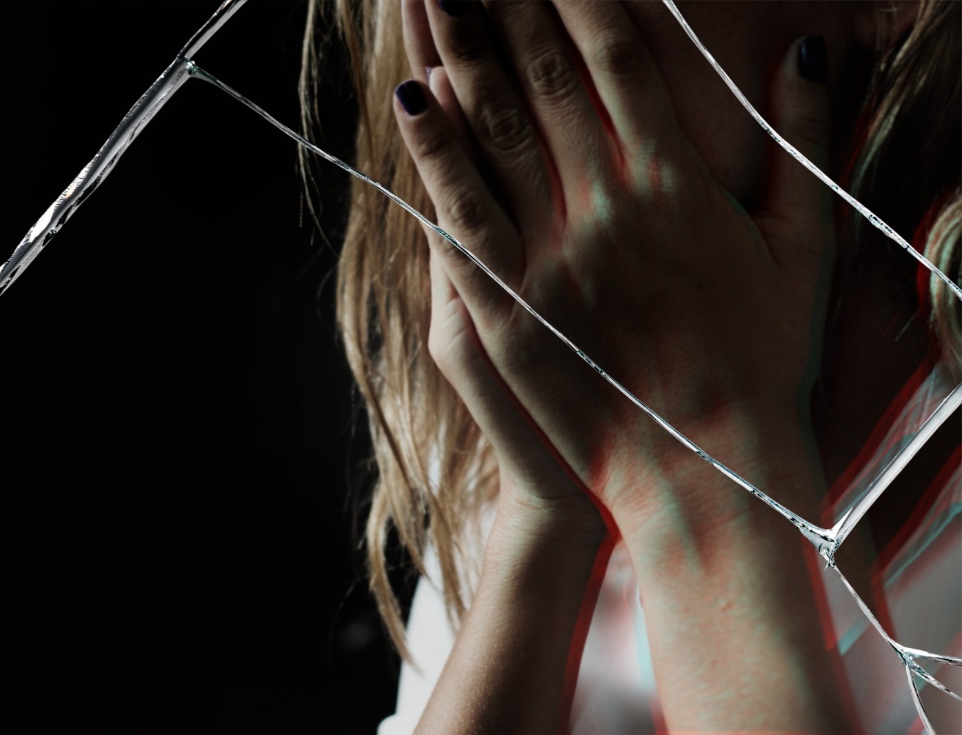 Homem estupra mulher dentro de carro ao se passar por motorista de aplicativo