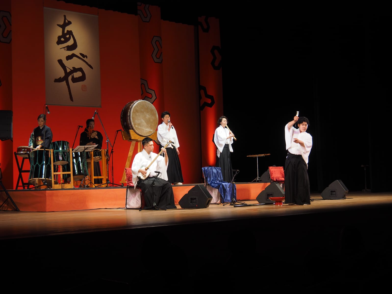 Grupo musical Abeya se apresenta pela primeira vez em Manaus