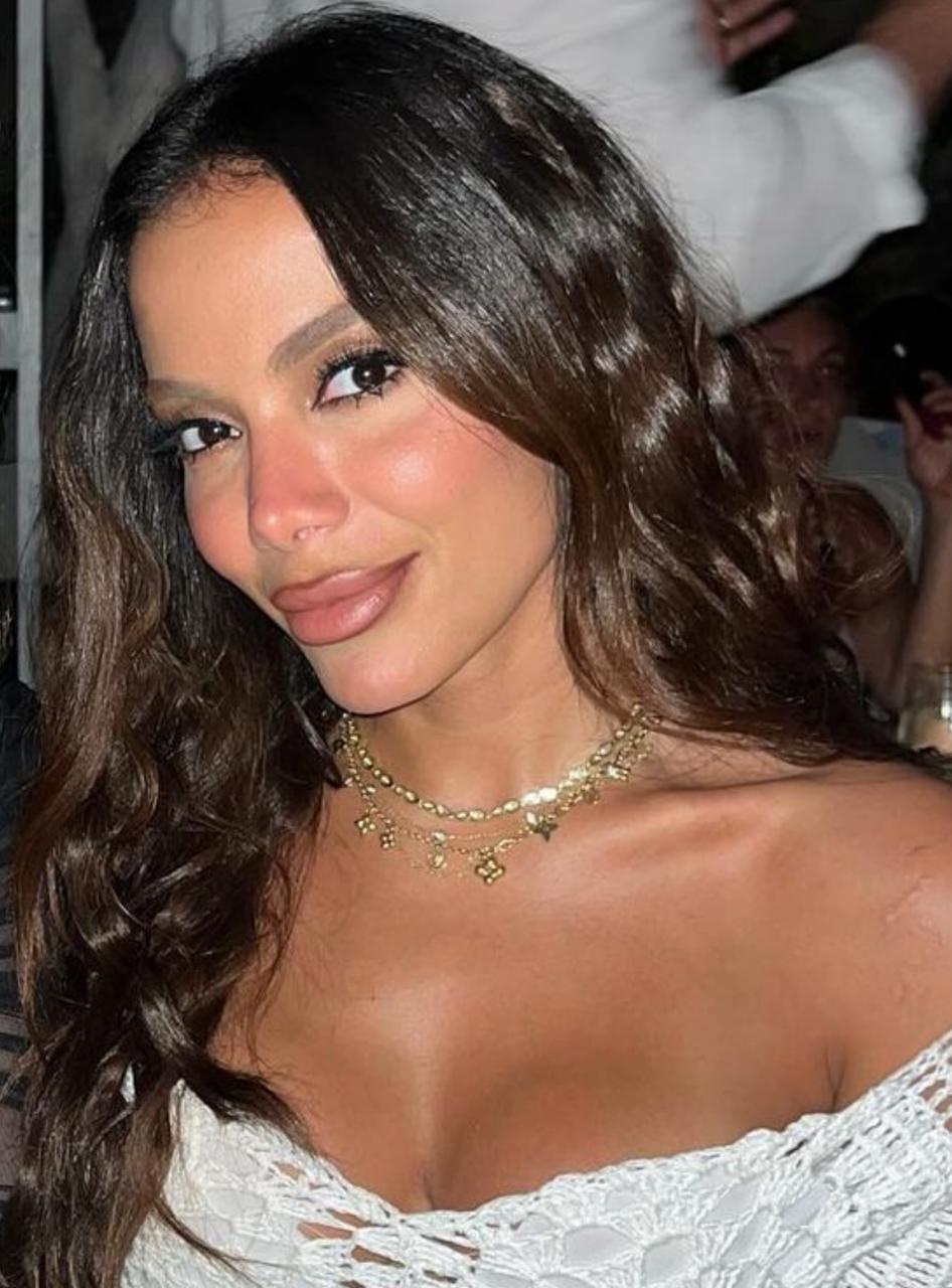 Anitta diz não ser adepta a sex0 a três ou 0rgia: "não me vejo mais fazendo algo assim"