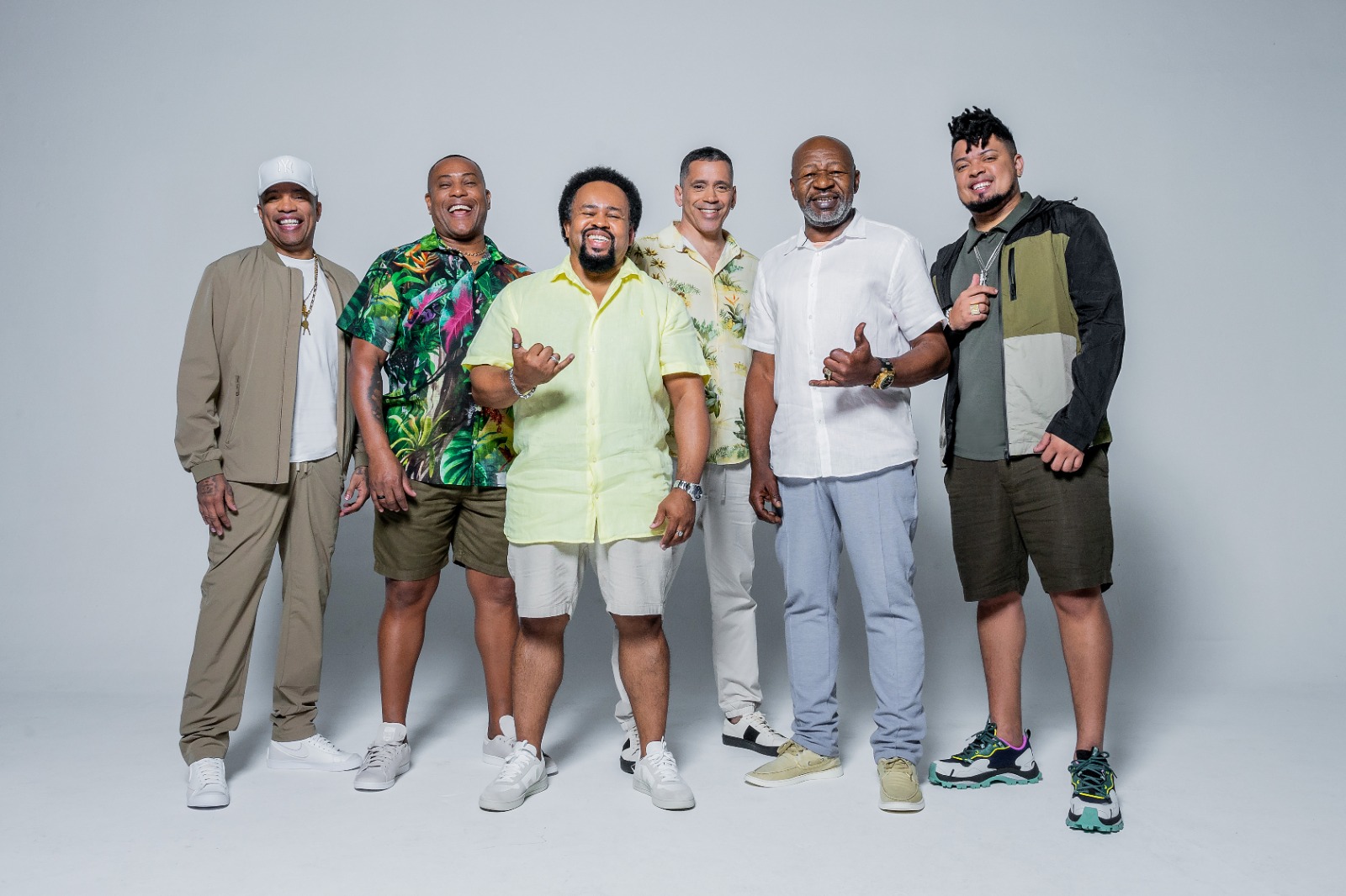 'Tem Sesc Aqui' acontece nesta sexta com shows do Revelação e Jeito Moleque