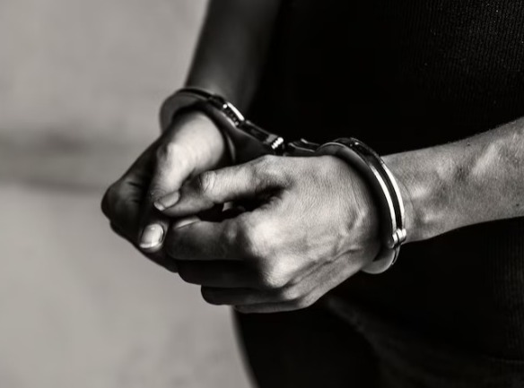 Homem pede para ser preso para se sentir 'mais seguro' na penitenciária