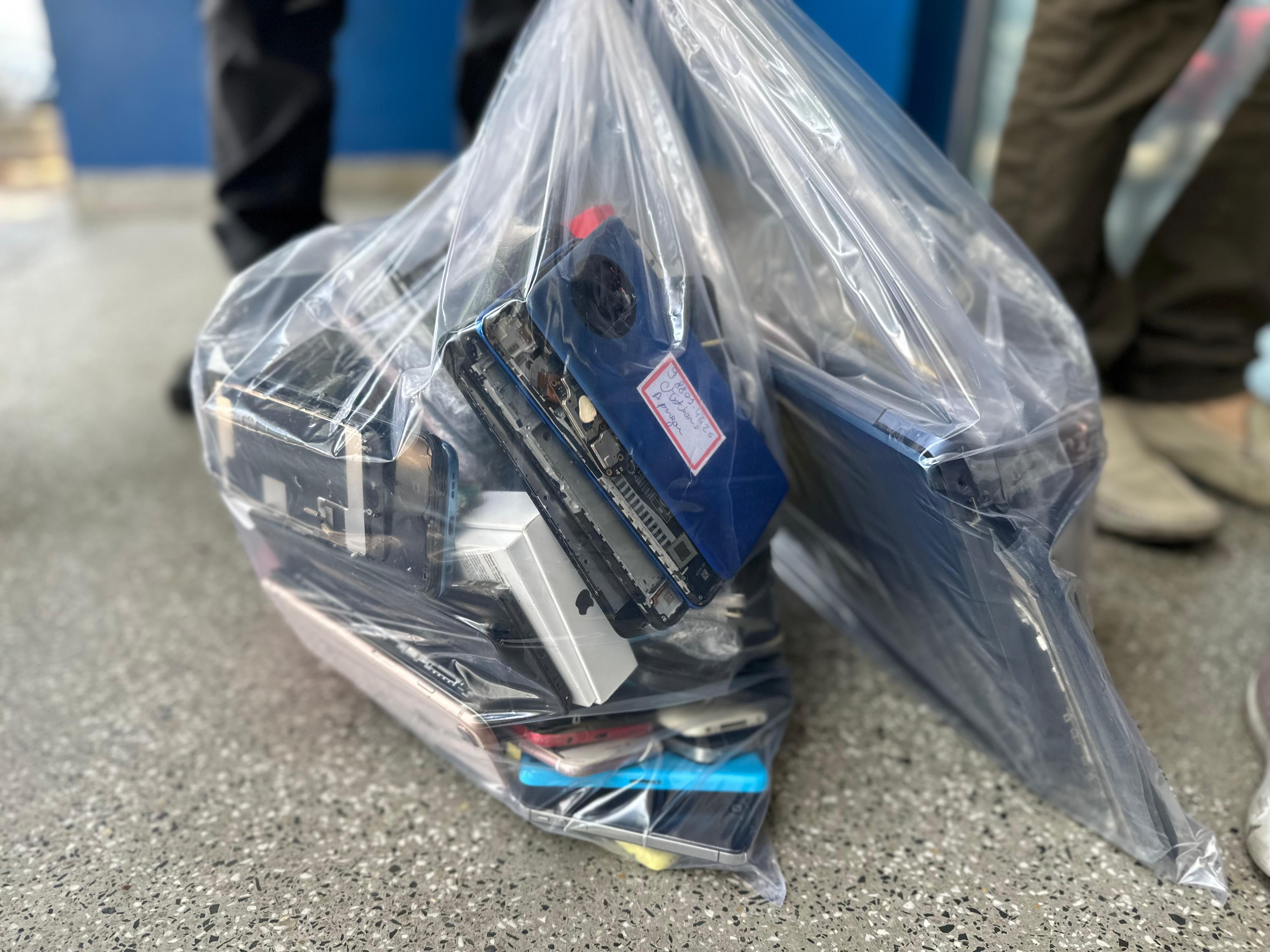 Recupera Fone: Mil celulares são apreendidos em lojas no Centro de Manaus