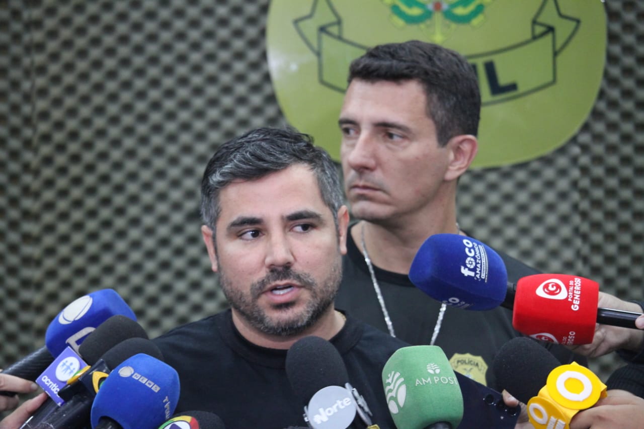 Caderno do tráfico e laboratório de drogas: polícia detalha operação em Manaus