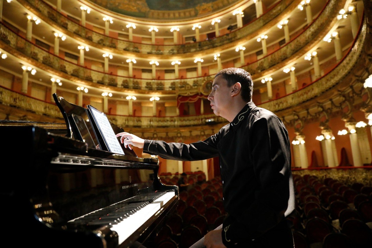 Espetáculo Des.Conectar leva o público a uma experiência imersiva