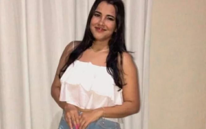 Jovem é morta enforcada com toalha; namorado é suspeito do crime