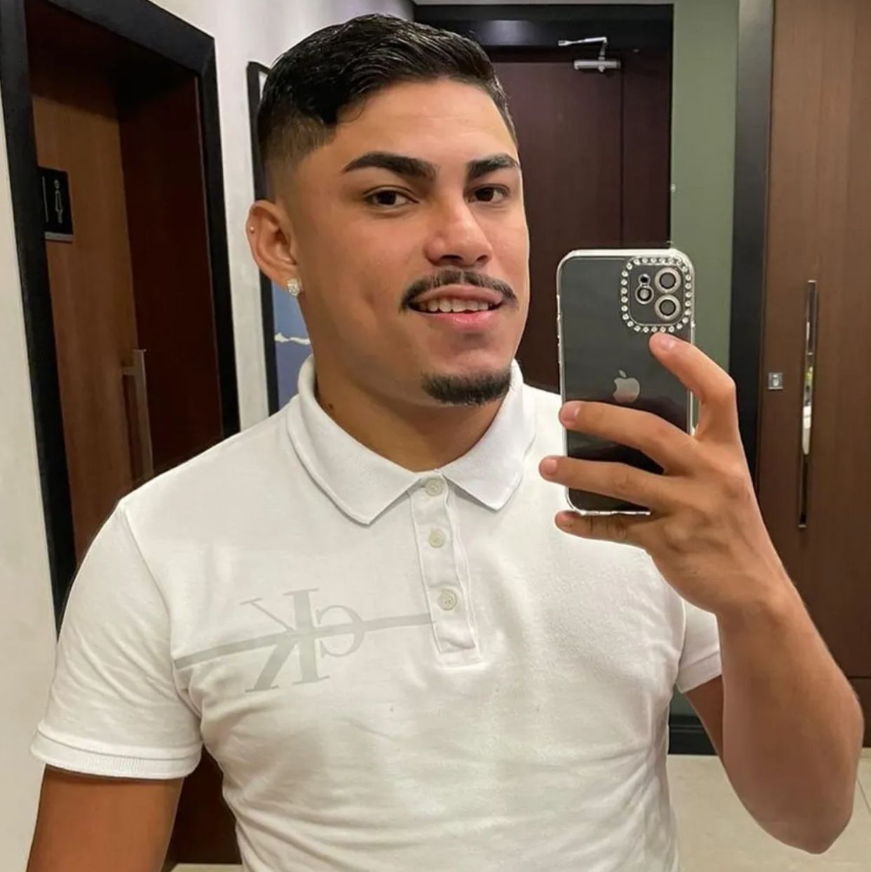 Homem encontrado morto no São Raimundo postou versículo bíblico antes de ser baleado