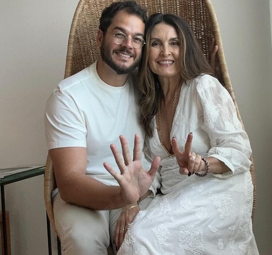 Fátima Bernardes celebra 7 anos de namoro com Túlio Gadêlha