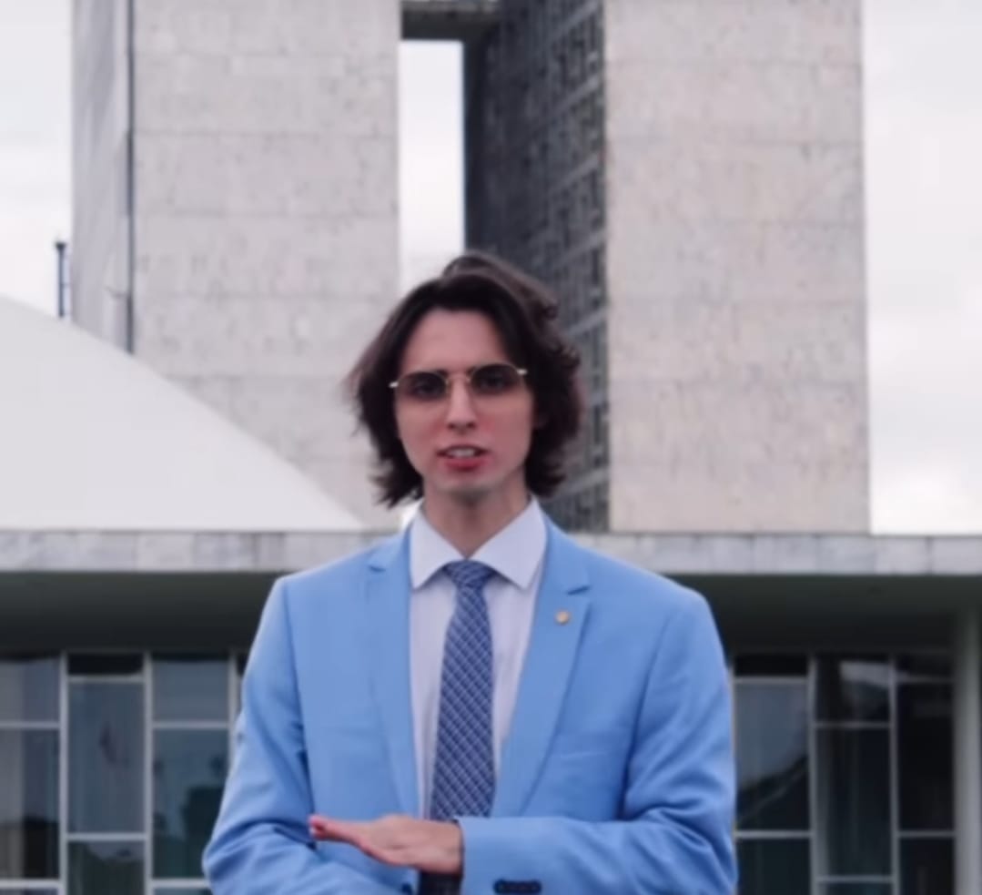 Amom Mandel se posiciona contra fim da escala 6x1 e seguidores desaprovam