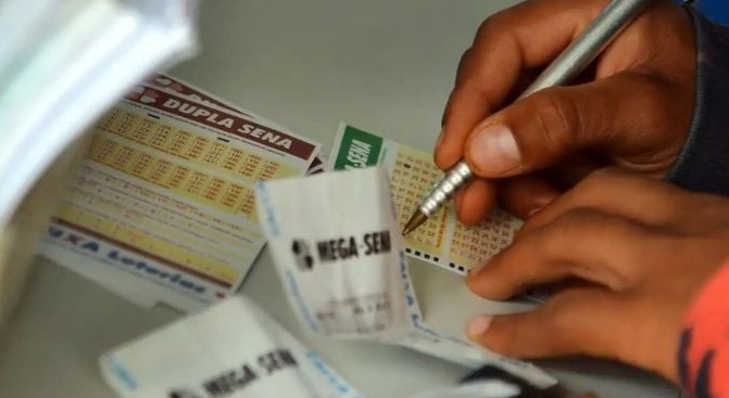 Com aposta de R$ 5, ganhador de Cuiabá retira prêmio de R$ 201 milhões na Mega-Sena