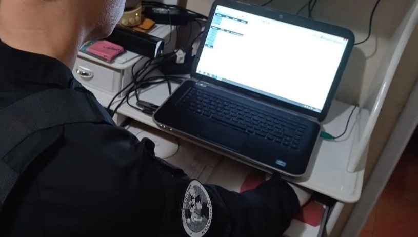 Homem é condenado a 10 anos de prisão após pedir vídeos íntimos de criança