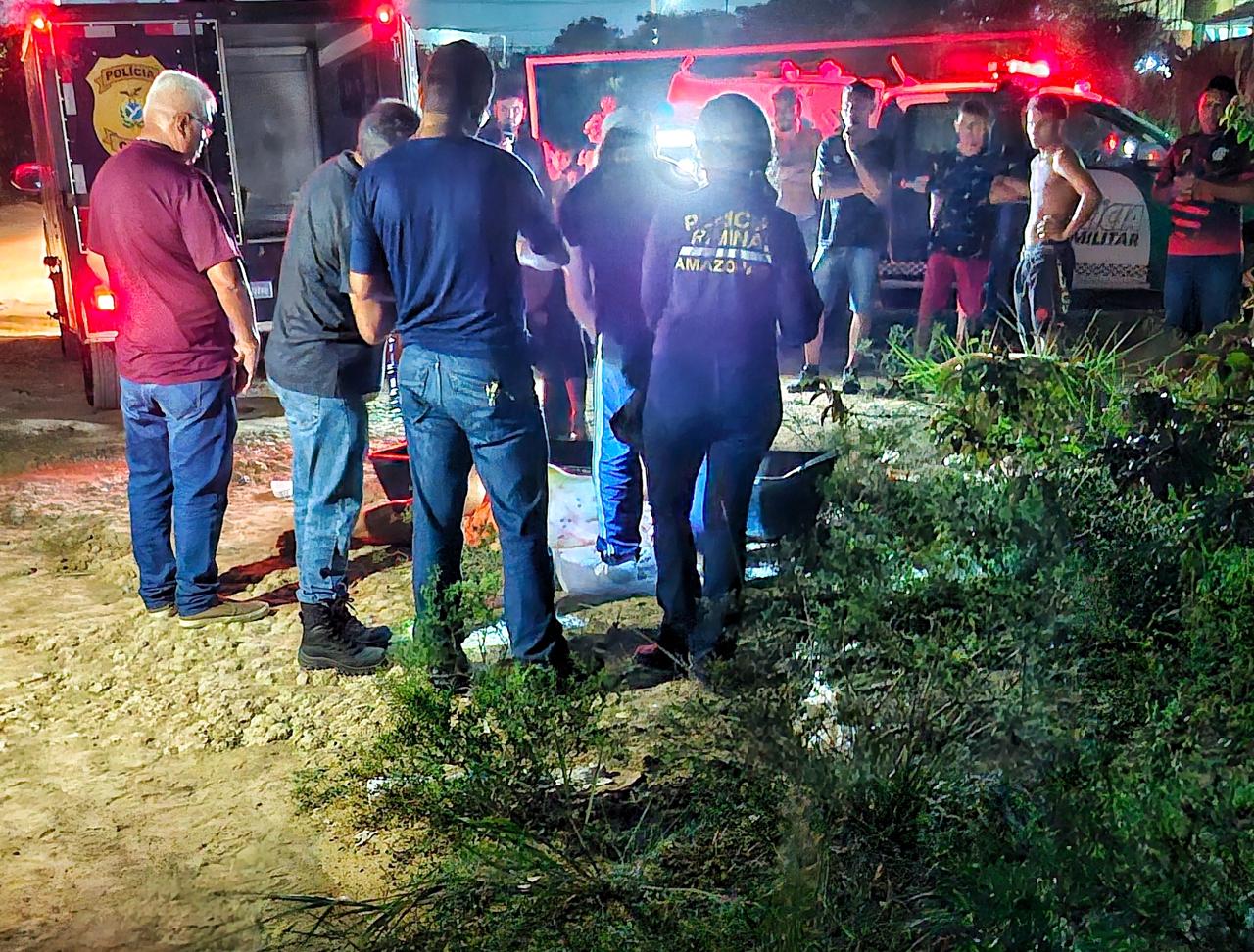 Homem é metralhado enquanto aguardava para jogar bola em Manaus