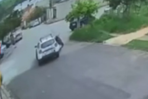 PM atropela homem com viatura e foge sem prestar socorro