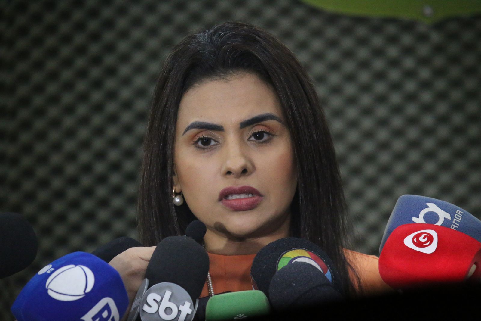 Padrasto é flagrado pela esposa fazendo sexo oral em enteada de 5 anos em Manaus