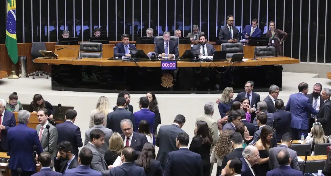 Câmara aprova reforma tributária; texto segue à sanção