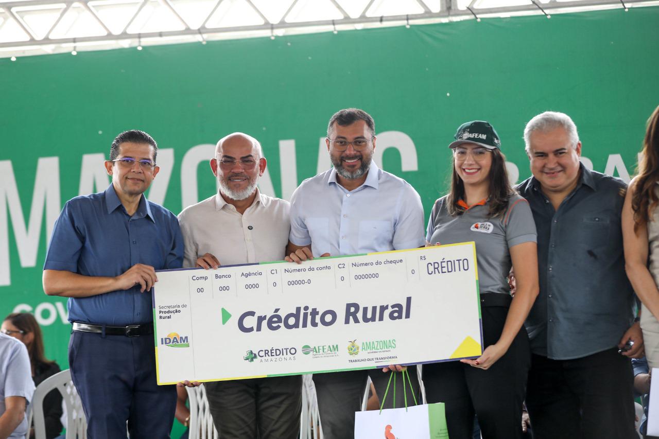 Governo do Amazonas destina R$ 833 mil em crédito rural e regulariza agricultores