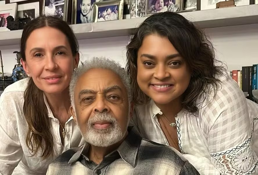 Madrasta de Preta Gil fala sobre cirurgia de 20 horas e recuperação da cantora