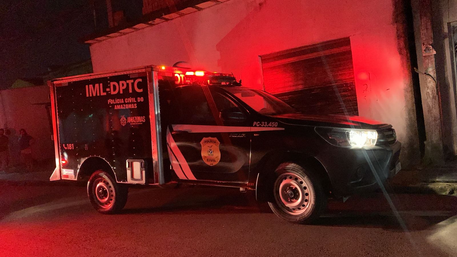 Família procura homem e o encontra morto dentro de casa em Manaus
