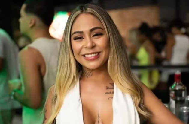 Criadora de conteúdo adulto de 28 anos morre ao cair de varanda de hotel 