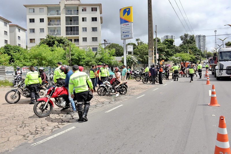 Operação ‘Cavalo de aço’ faz mais de 100 autuações de motociclistas na zona Leste de Manaus