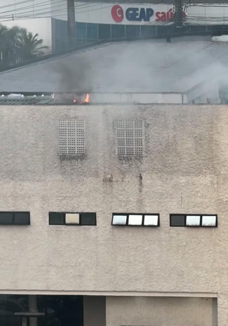 Princípio de incêndio é registrado em restaurante de Manaus