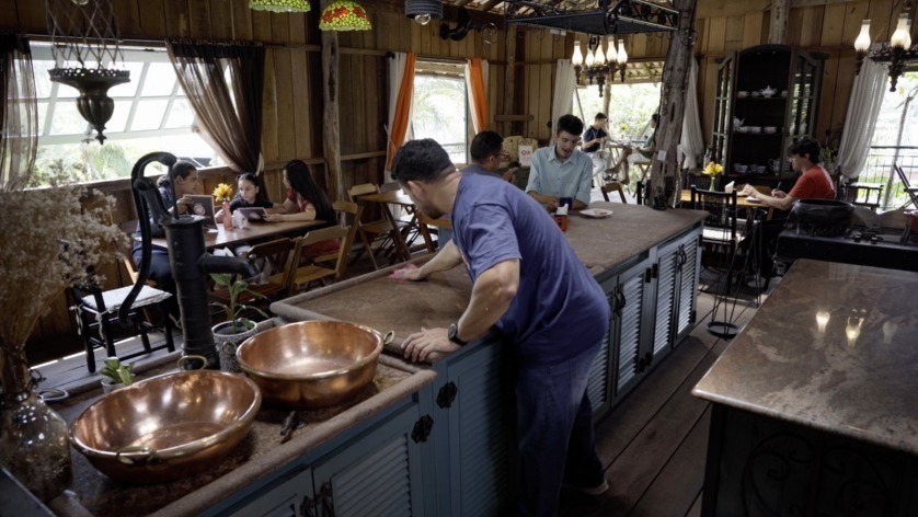 Projeto Cultural Cinema de Arte de Rua exibe dois filmes no Largo de São Sebastião