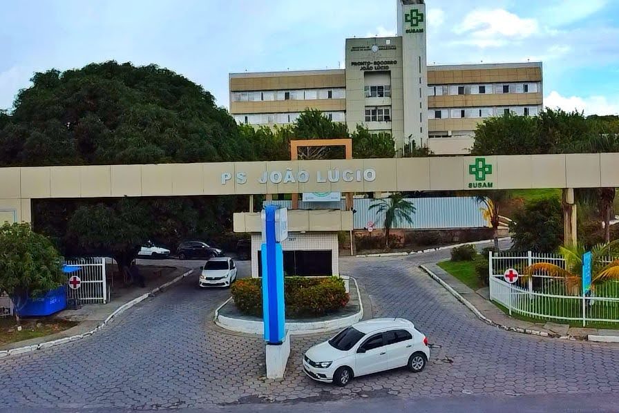 Jovem morre após ser deixado ferido no hospital por mulher misteriosa