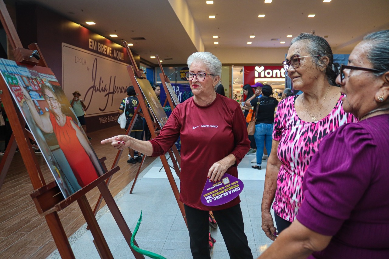  "Exposênior" oferece exposição de fotografias e orientações sobre crédito a idosos 