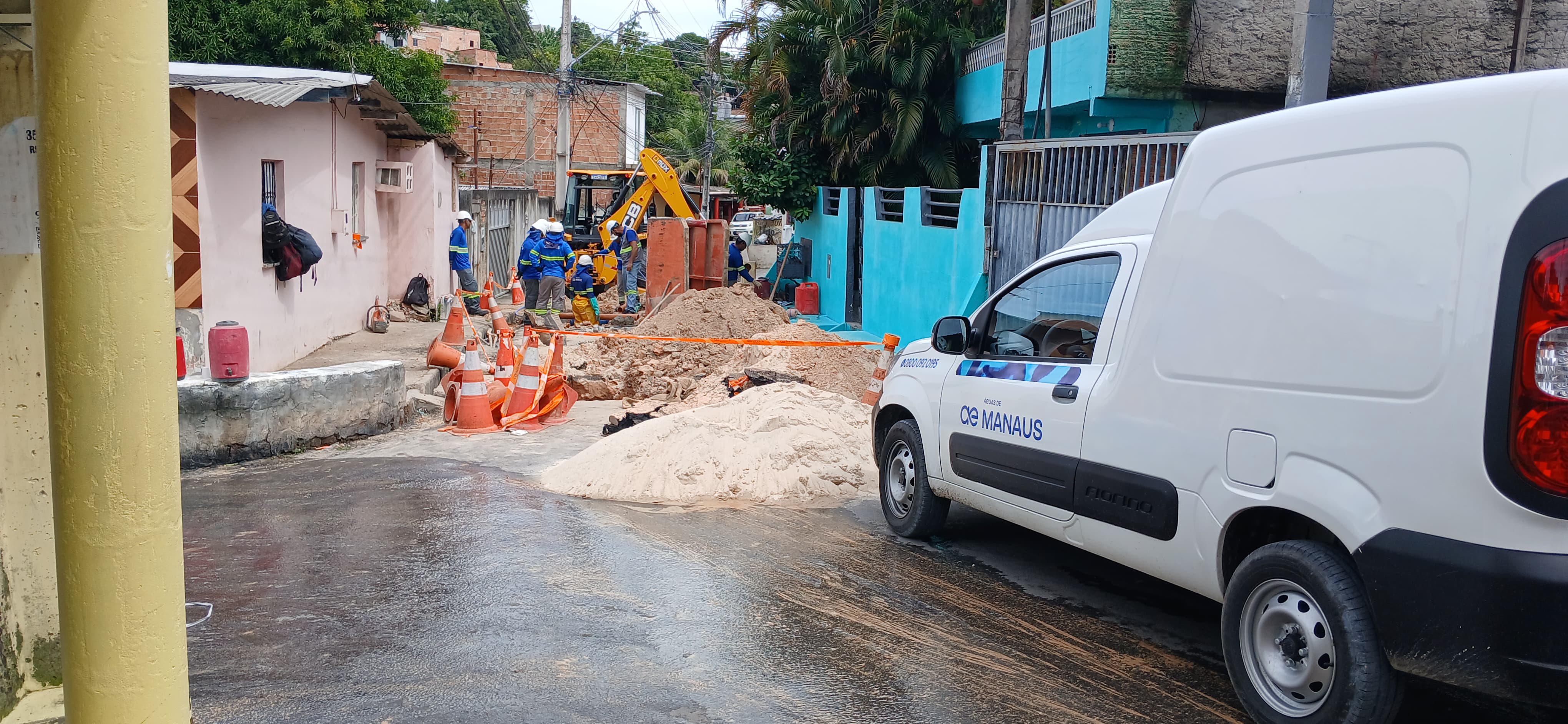 Águas de Manaus realiza obras sem comunicar e população sofre sem abastecimento no Riacho Doce