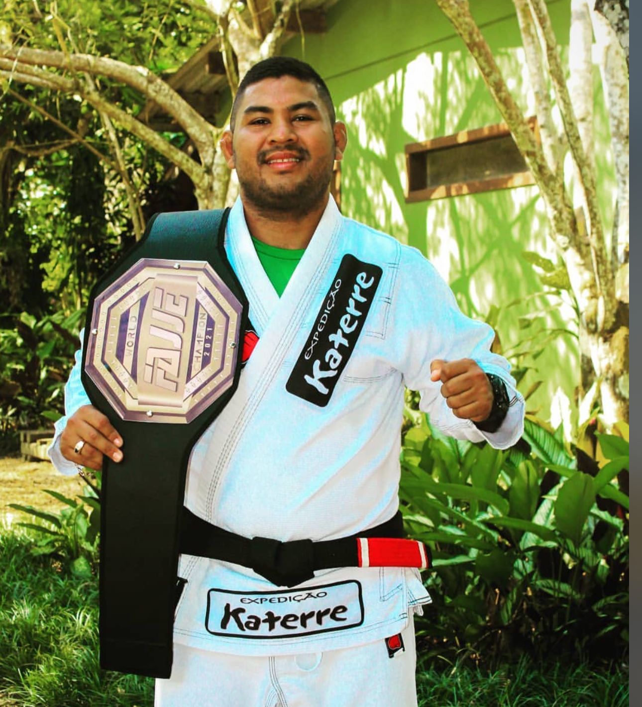 Professor de Jiu-Jítsu foi denunciado por gestora que viu conversas comprovando aliciamento