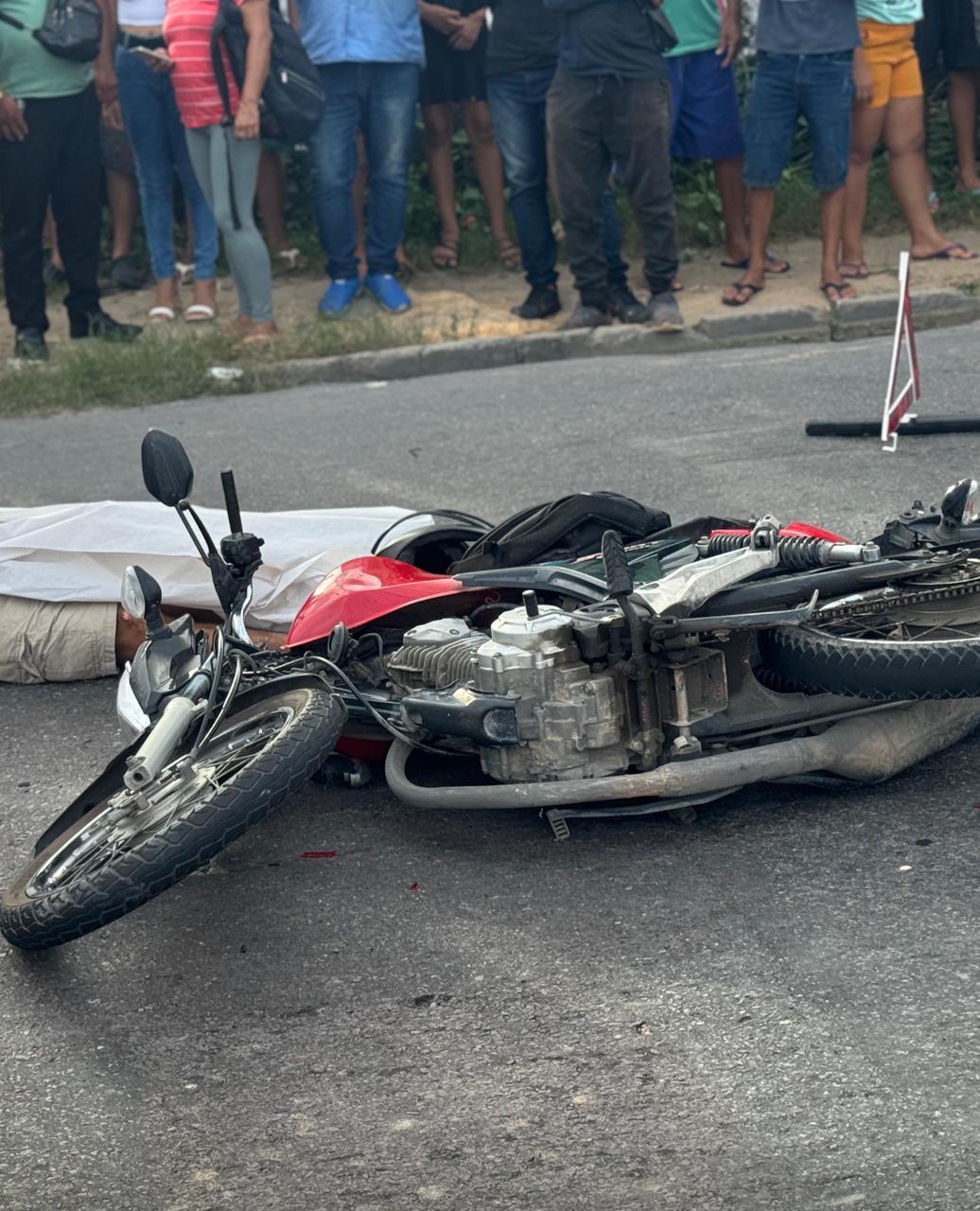 Motociclista morre em acidente na Avenida Torquato Tapajós