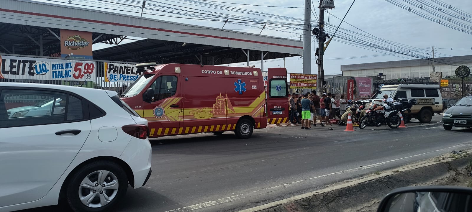 Motoqueiro fica ferido em acidente no mesmo lugar onde outro morreu esmagado