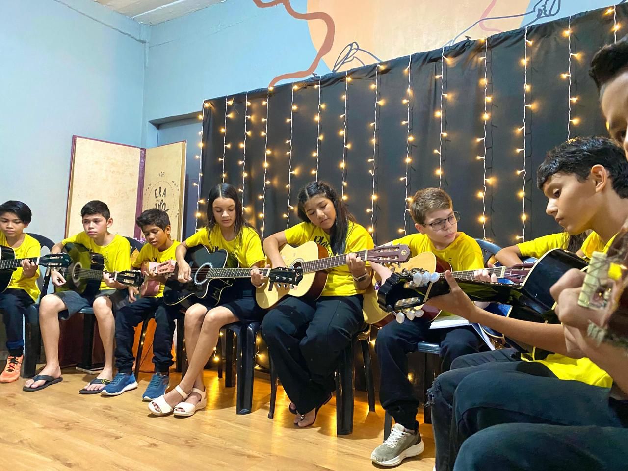 Casa de Artes oferece vagas para aulas gratuitas de dança, teatro e violão em Manaus