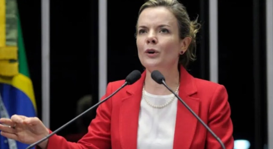 Gleisi Hoffmann apresenta queixa-crime ao STF contra Gustavo Gayer